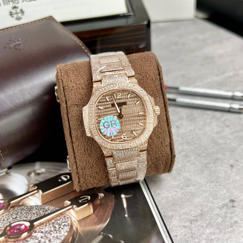 PATEK PHILIPPE NAUTILUS 7118/1450R STONE-SET ROSE GOLD REPLICA 35.2MM