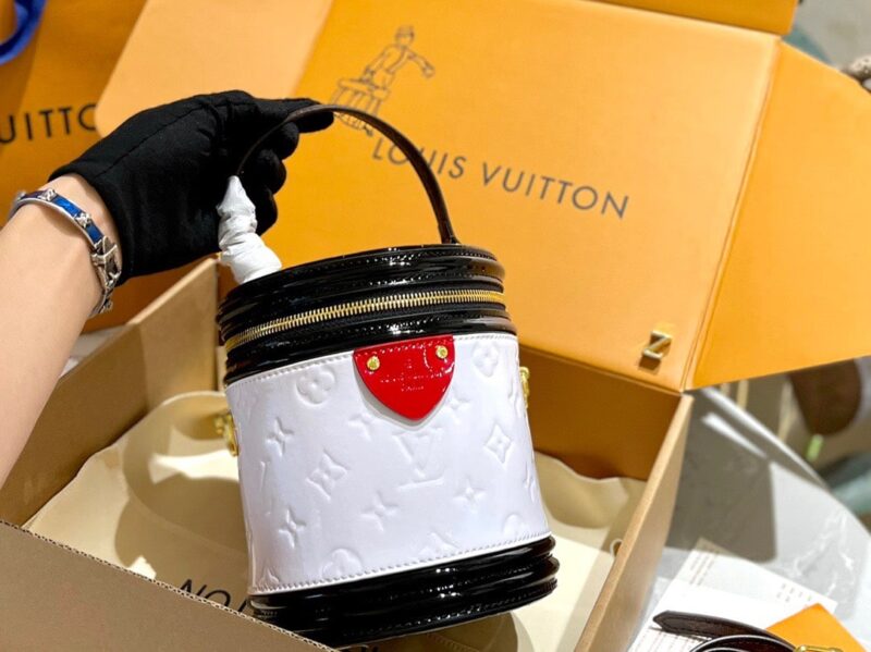TÚI CỐP LV LOUIS VUITTON CANNES LEATHER HANDBAG SUPER