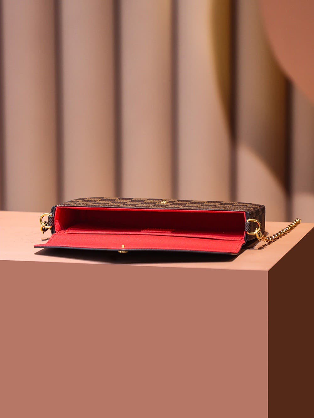 z4566032931364_628f637694ab17d072941e339daf9b64