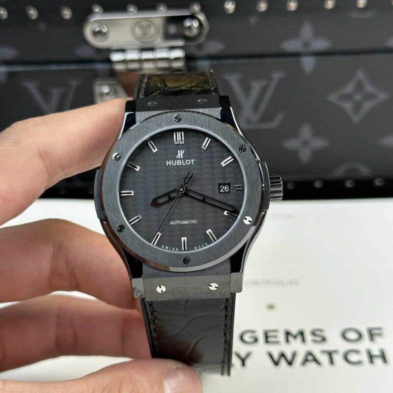 HUBLOT CLASSIC FUSION BLACK MAGIC CARBON FIBER DIAL BEST REPLICA 42MM
