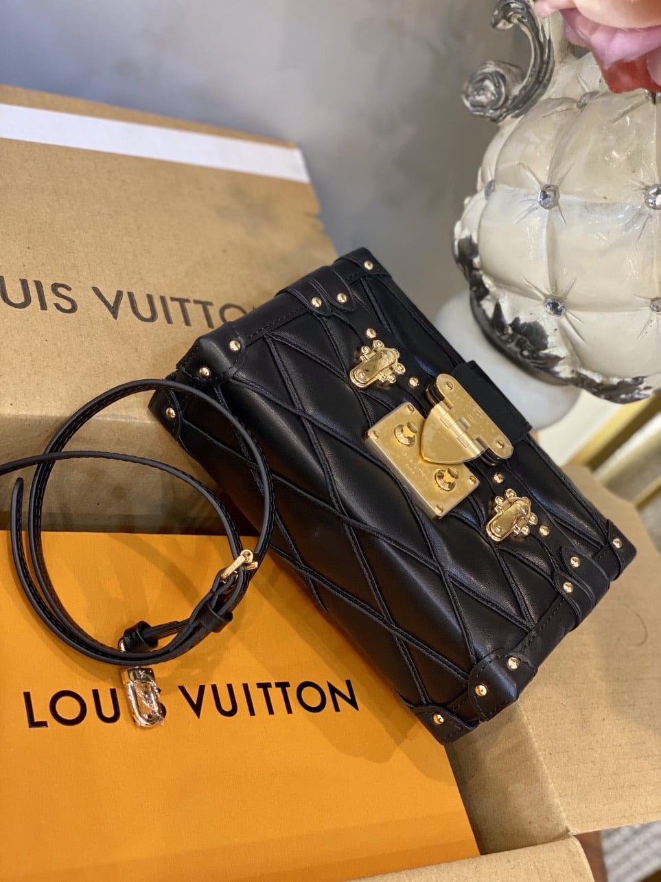 z4957922742900_4a1045ed16551defab691027e57c1556 TÚI CỐP LV LOUIS VUITTON PETITE MALLE MALLETAGE BLACK SIÊU CẤP