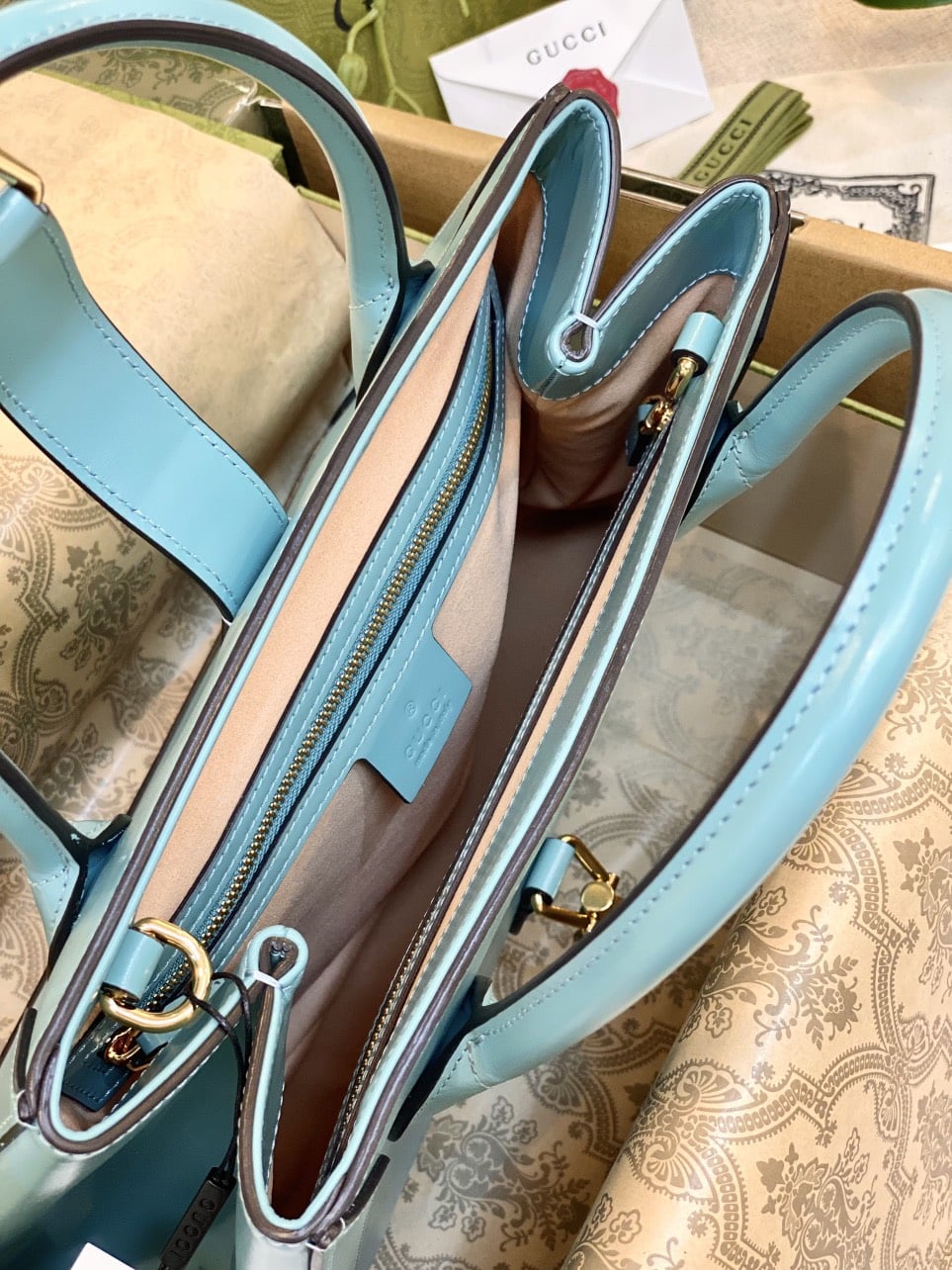 z4974083111330_461b9a1918adee81e6981321274a36eb