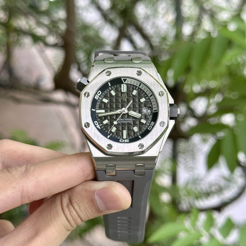 ĐỒNG HỒ AP ROYAL OAK OFFSHORE 15720ST MẶT NÂU DÂY CAO SU NÂU REPLICA APS 42MM