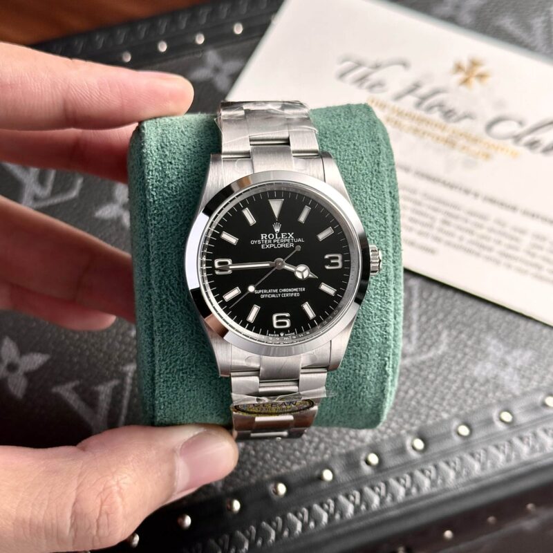 ĐỒNG HỒ ROLEX EXPLORER II 124270 MẶT SỐ ĐEN REPLICA CAO NHẤT CLEAN 36MM