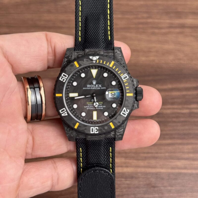 ĐỒNG HỒ ROLEX SUBMARINER DIW MÀU ĐEN VÀNG VỎ CARBON REP 11 VSF 40MM