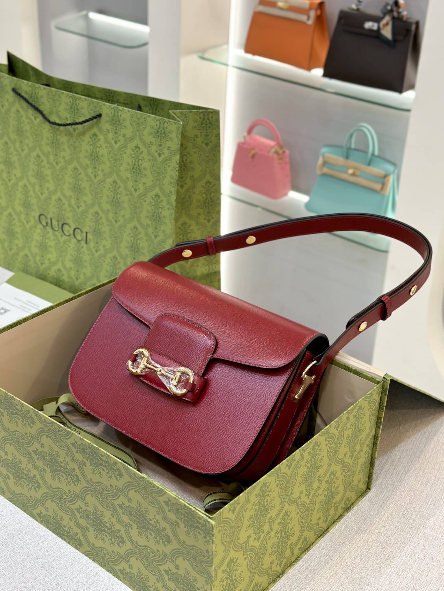 z5222860930136_94d74d41da463d2c936108dd2f6f626a TÚI GUCCI HORSEBIT 1955 SHOULDER BAG RED LEATHER SIÊU CẤP