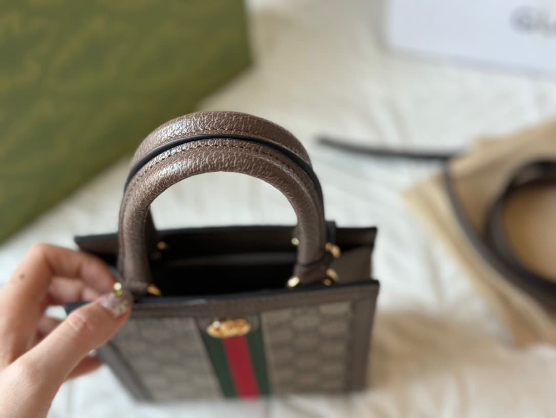 z5243208428306_94c79d128bf78000b23a4c28d08e8f06