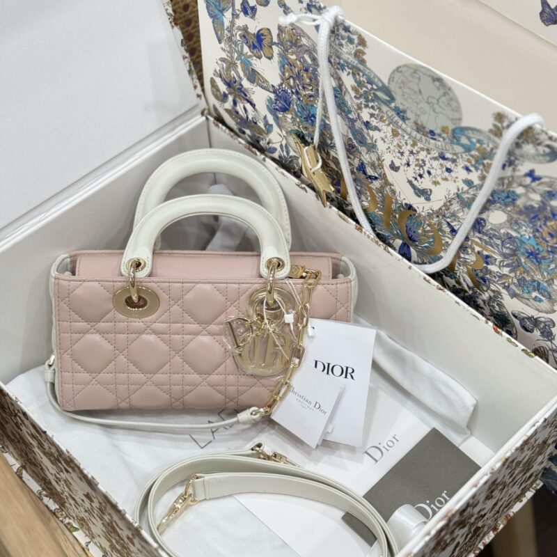 TÚI XÁCH DIOR LADY D-JOY SMALL DA CỪU PHỐI MÀU LATTE VÀ HỒNG PHẤN VVIP LIKE AUTH SIZE 22CM