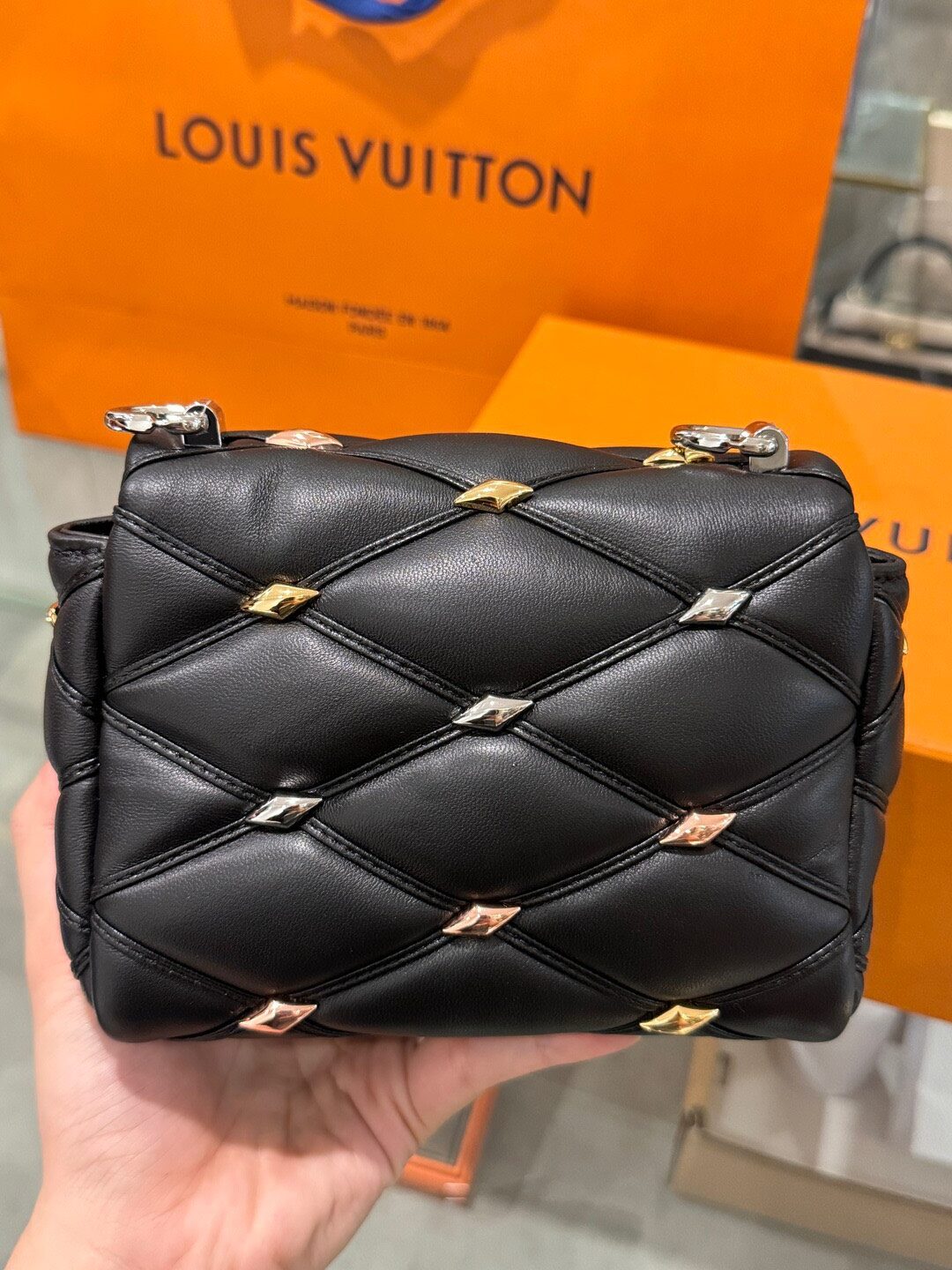 Túi LV Twist Malletage Go 14 Màu Đen - 7