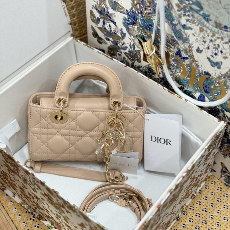 TÚI DIOR LADY D-JOY MICRO DA CỪU MÀU BE PHẦN CỨNG MẠ VÀNG LIKE AUTH SIZE 16CM