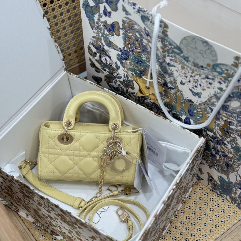 TÚI DIOR LADY D-JOY MICRO DA CỪU MÀU VÀNG PHẦN CỨNG MẠ VÀNG LIKE AUTH SIZE 16CM
