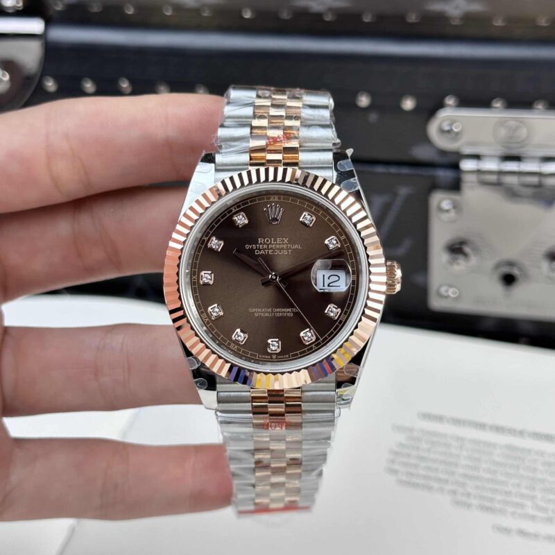 ĐỒNG HỒ ROLEX DATEJUST 41 126331 MẶT NÂU CHOCOLATE CỌC SỐ ĐÍNH ĐÁ BỌC VÀNG 18K JUBILEE BẢN V5 NHÀ MÁY GM