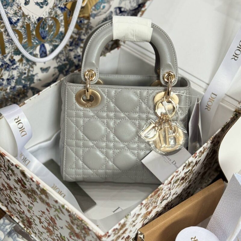 TÚI XÁCH DIOR LADY DA CỪU MÀU XÁM TAG VÀNG VIP LIKE AUTH SIZE 17CM