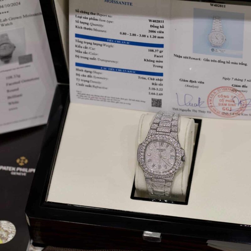 PATEK PHILIPPE NAUTILUS 5711 ICED OUT MOISSANITE DIAMONDS BEST REPLICA 40MM